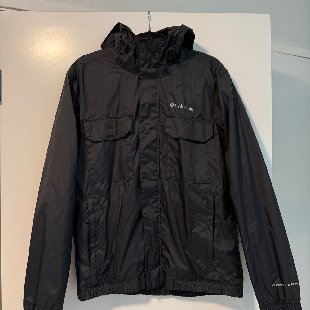 Columbia women’s black Raincoat